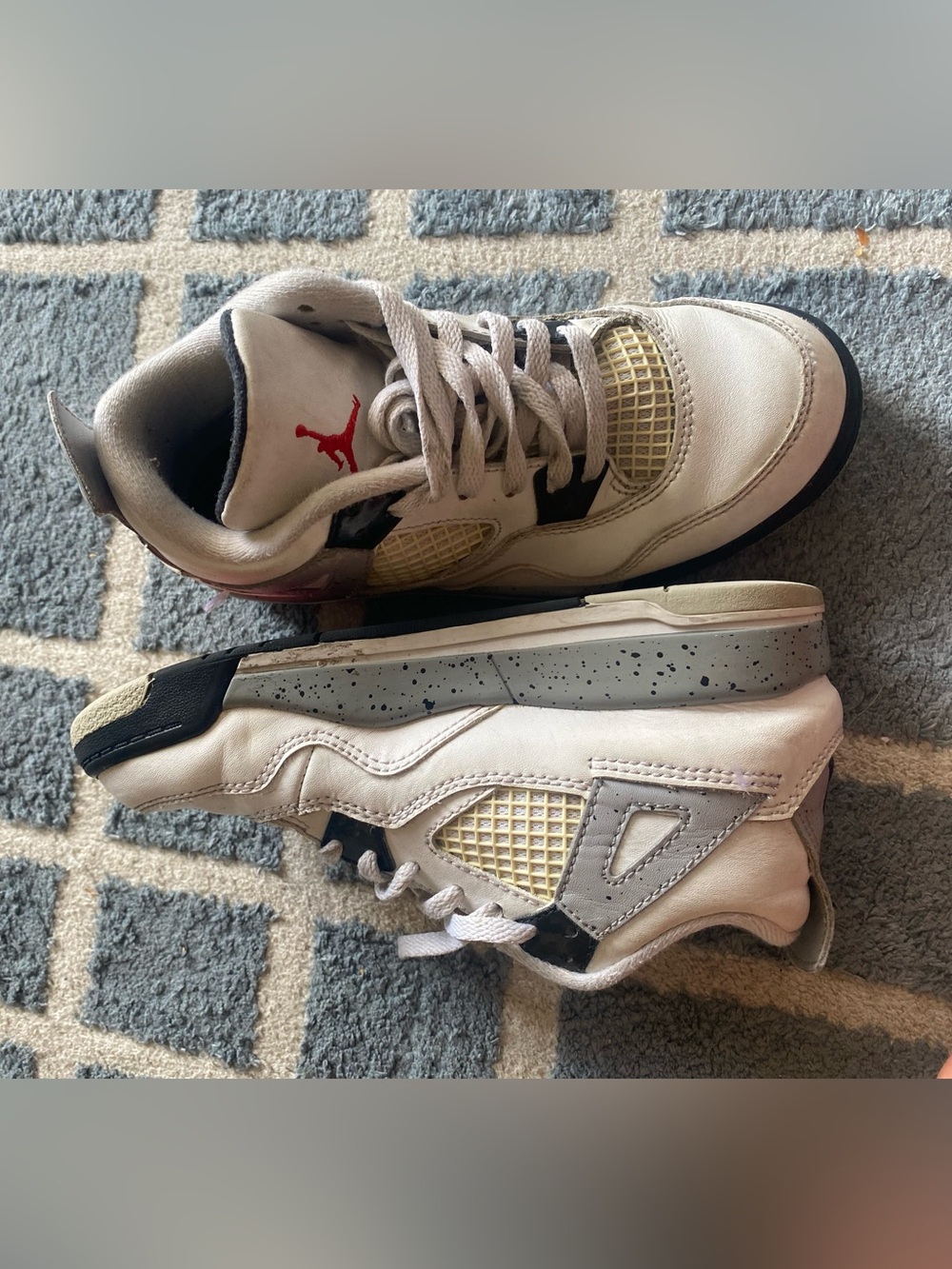 KIDS SZ 1 Nike Air Jordan 4 Retro Men’s Sneakers - White/Gray/Red